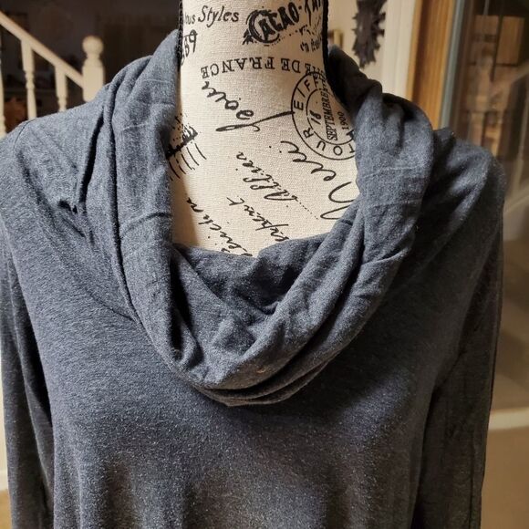 Gray cowlneck tunic sz large - Picture 2 of 6
